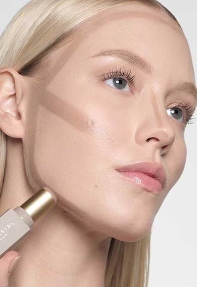 Before & After Using Smooth Blur Contour Stick in Halftone