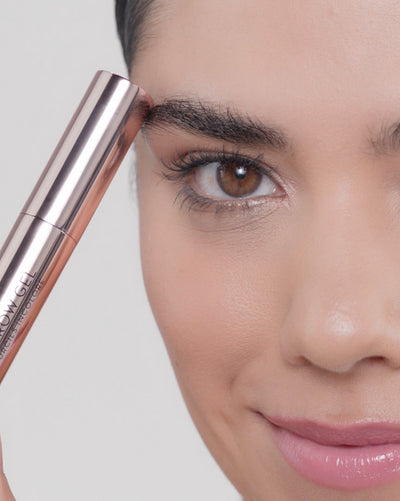 Shape & Tamed Brows Using Clear Brow Gel
