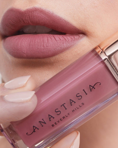 HOW TO APPLY: LIP VELVET IN ROSY MAUVE